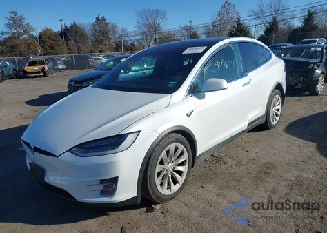2018 Tesla Model X 100D/75D/P100D из США, поврежденный, VIN 5YJXCAE23JF135644